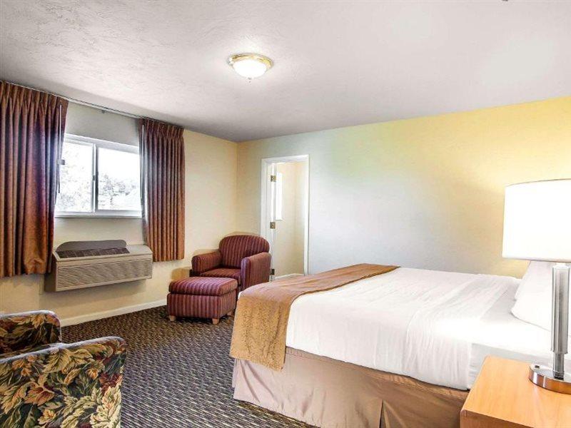 Quality Inn & Suites At Coos Bay Норт-Бенд Экстерьер фото