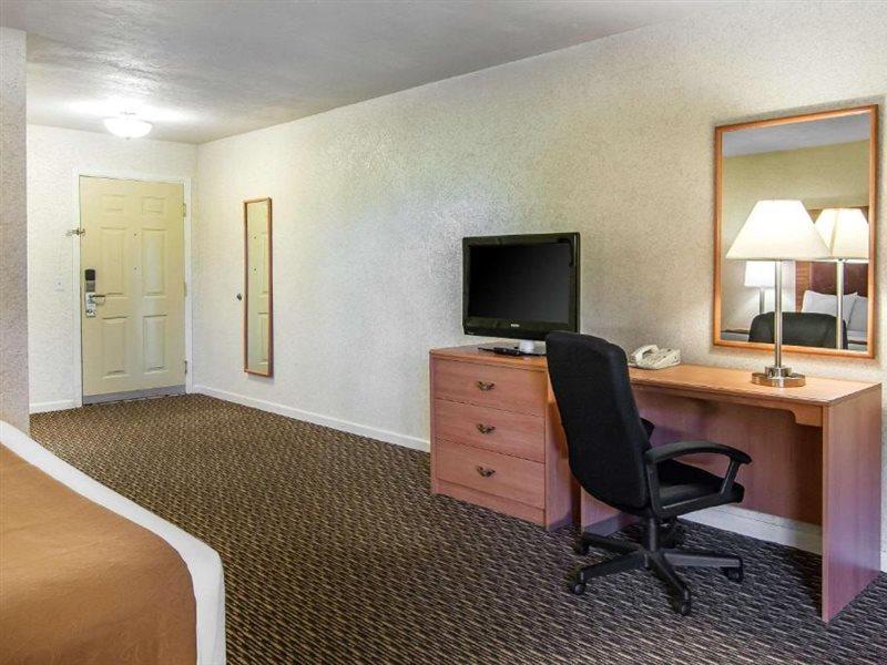 Quality Inn & Suites At Coos Bay Норт-Бенд Экстерьер фото