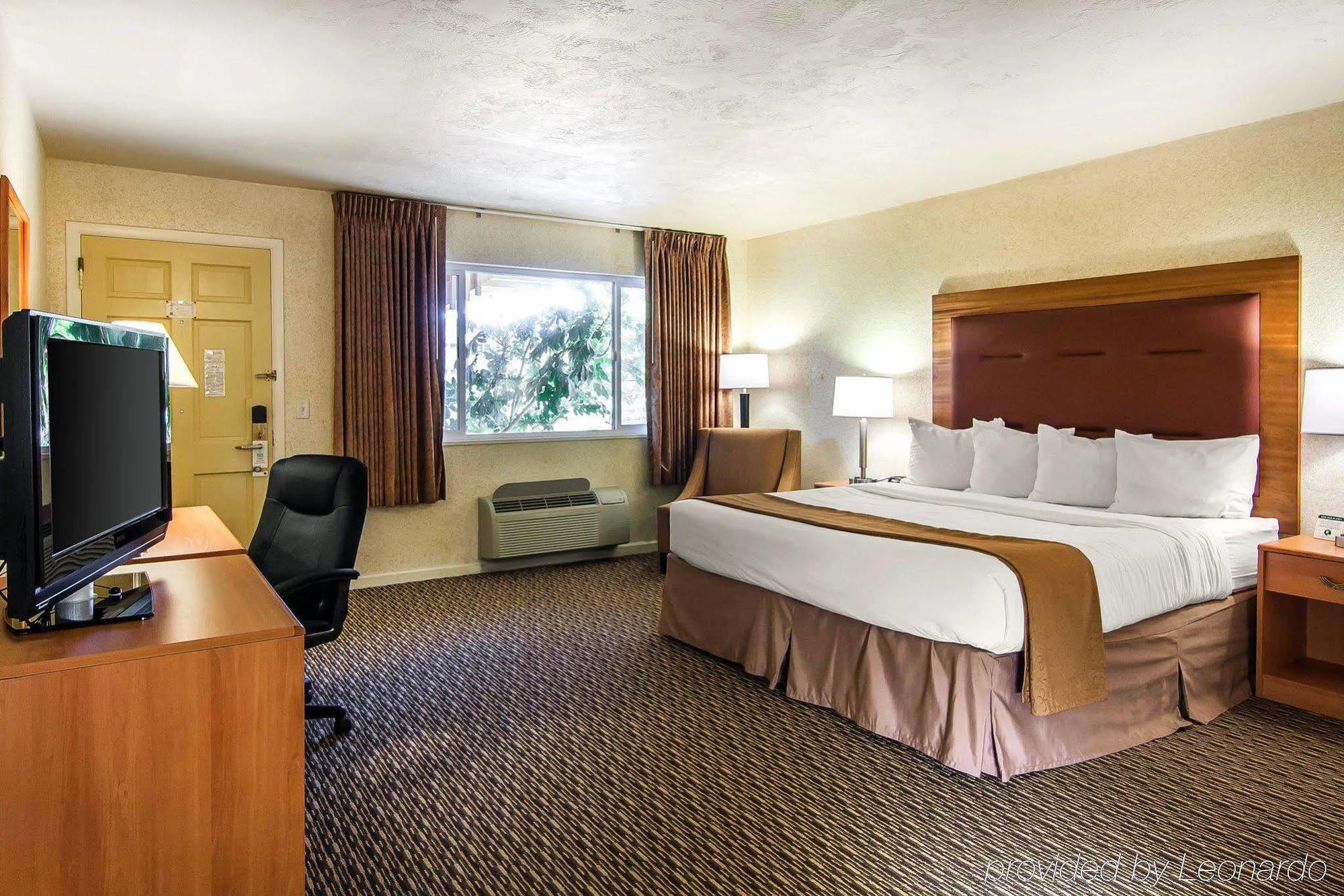 Quality Inn & Suites At Coos Bay Норт-Бенд Экстерьер фото